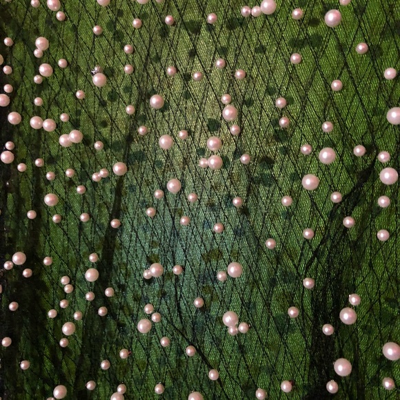 FASHION NOVA sheer crop top with pearls - Picture 4 of 4